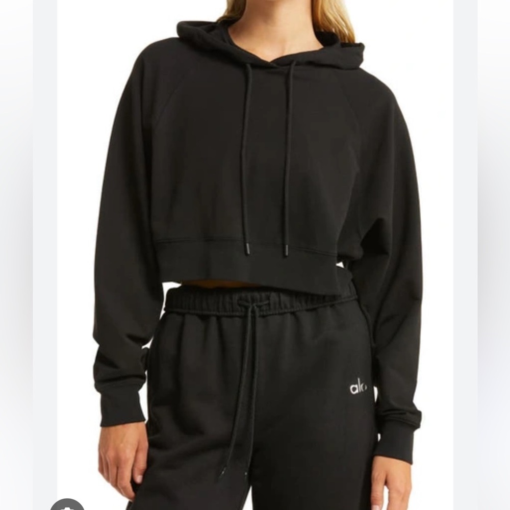 Alo cropped black hoodie, great condition heavy